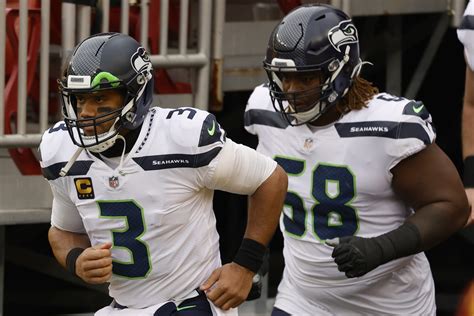 Russell Wilson gave his linemen the best surprise Christmas presents