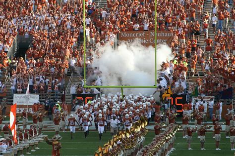 File:2007 Texas Longhorns football team entry5.jpg - Wikimedia Commons