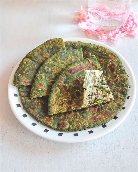 Palak Paratha Recipe