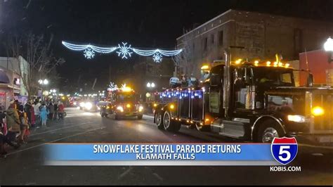 Klamath Falls rings in holiday season with Snowflake Festival - YouTube