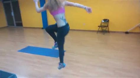 One leg lunge jump - YouTube