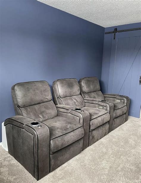 Can anyone identify these couches? : r/hometheater