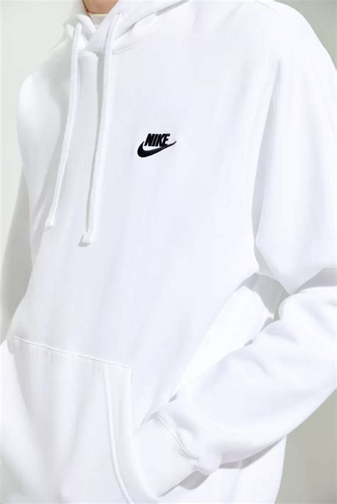 Nike Sportswear Club Fleece Hoodie Sweatshirt in 2021 | White nike sweatshirt, Trendy hoodies ...