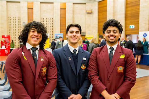 Kingsgrove High School students kickstart their careers at the annual Future Links expo - Greek ...