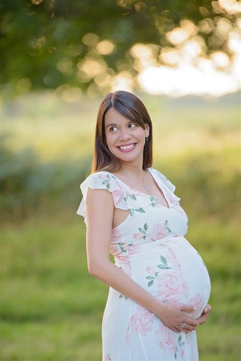 West London maternity photographer | A pregnancy photoshoot in Ojai | Heather Neilson Photography