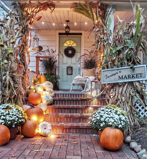 20 Beautiful Fall Front Door Decor Ideas - Wonder Forest