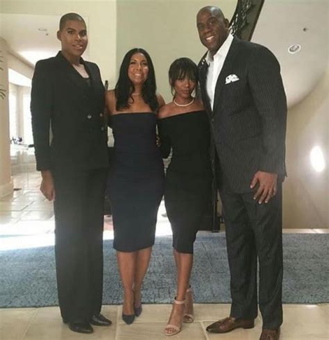 Beautiful family photo of Magic Johnson, his wife and kids - LindaIkeji ...