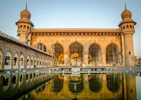 Hyderabad travel guide - Places to see in Old City Hyderabad