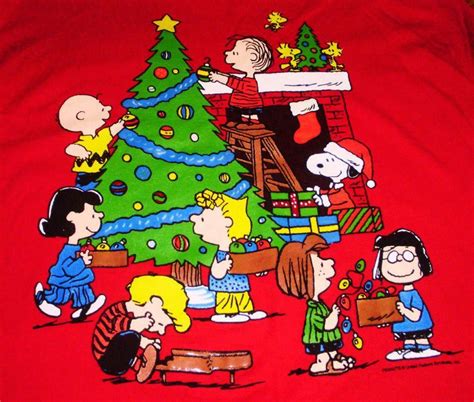 .the gang gets together for a tree trimming party | Snoopy christmas ...