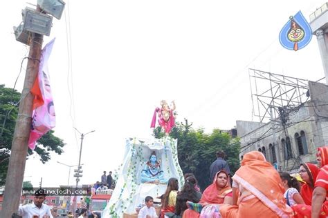 Ganesh Immersion At Hyderabad - Photo 3 of 77