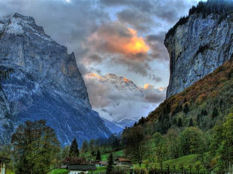 Lauterbrunnen Valley Trail Hiking Trail, Lauterbrunnen, Switzerland