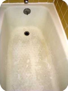 The Easiest and Best Way to Clean Your Dirty Bathtub - Our Home Sweet Home