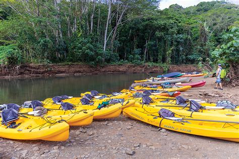 Exploring the Wailua River on Kauaʻi is Full of Surprises - Hawaii Magazine