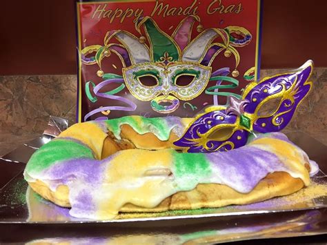 Ship a king cake all year long! Gambinos Bakery Louisiana tradition Mardi Gras King Cake, Bakery ...