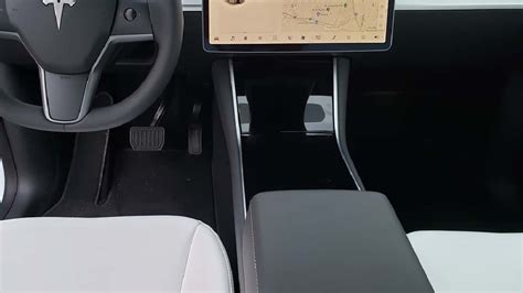 Video of Tesla Model Y On Autopilot With No Driver Goes Viral Angering Tesla Fans | Torque News