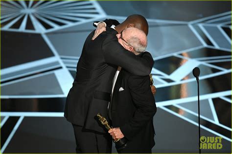 Kobe Bryant Is an Oscar Winner - Watch His Acceptance Speech!: Photo 4044577 | 2018 Oscars, Kobe ...