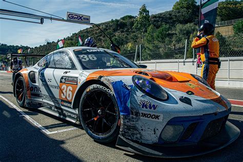 50 ans après, GPX Racing mène une Porsche Gulf à la victoire en Sicile - MOTORS ACTU