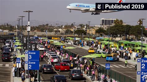 Navigating the New Pickup System at LAX - The New York Times