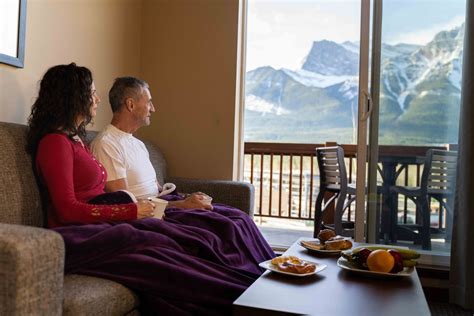 Canmore Hotel Deals - Falcon Crest Lodge