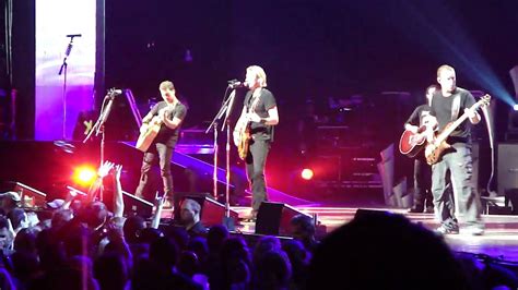 Far Away - Nickelback (LIVE) [HD] - YouTube