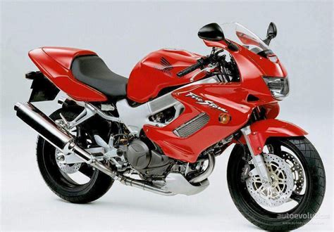 HONDA VTR1000F FIRESTORM (2001-Present) Specs, Performance & Photos ...