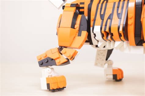 LEGO Creator 3-in-1 31129 Majestic Tiger review and gallery