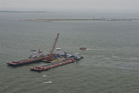 Ship and Oil Barge Collide in Houston Ship Channel, Spilling 168,000 Gal of Oil Into Texas ...