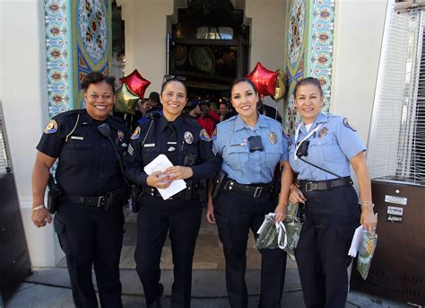 Pasadena Police Department Serves up Lunch for Special Olympics ...