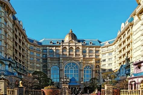 TOKYO DISNEYLAND HOTEL | Tokyo disneyland, Disneyland hotel, Disneyland