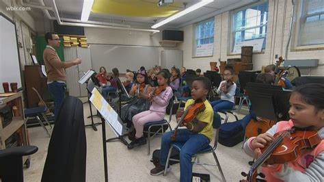 Elementary schoolers learn more than music in new string orchestra ...