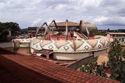 This Building Shaped Like a Spider and Snakes Is Cameroon's Foumban Royal Museum