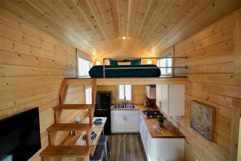 AirBnB Tiny Houses | The Hummingbird Tiny Home Inn