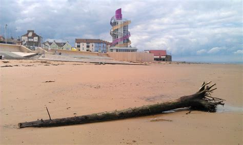 Redcar Beach & Vertical Pier | Log on Redcar Beach & Vertica… | Flickr