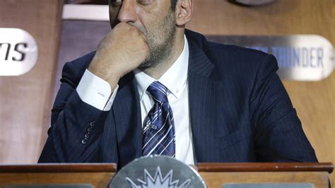 Contract signing at Vlade Divac’s desk made for a revealing photo