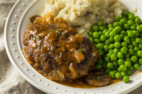 I Tried Ree Drummond's Raved-About Salisbury Steak Recipe, And My Dad ...