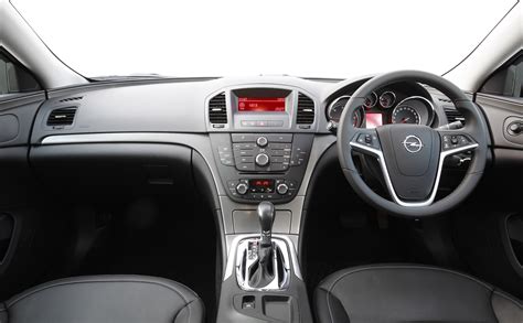 Opel Insignia Review - photos | CarAdvice