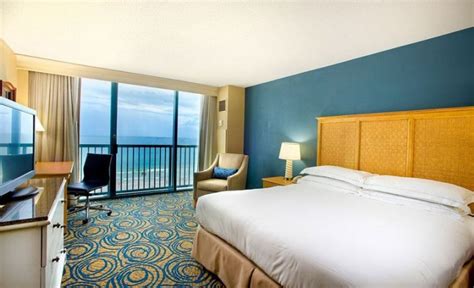 Hilton Daytona Beach Oceanfront Hotel vacation deals - Lowest Prices ...