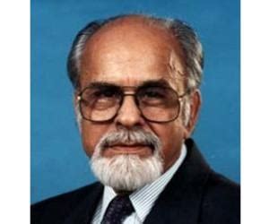 I. K. Gujral Biography - Facts, Childhood, Family Life & Achievements