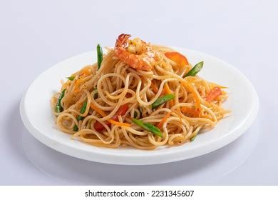 Schezwan Noodles Szechwan Vegetable Hakka Noodles Stock Photo 2231345607 | Shutterstock