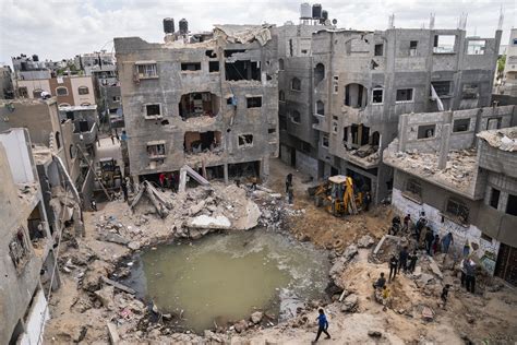 After another war, displaced in Gaza face familiar plight | AP News