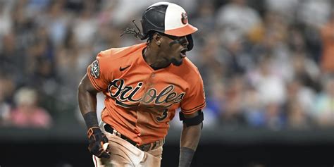 Orioles rebound from tough loss with comeback win vs. Yankees