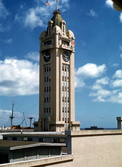 Aloha Tower | Images of Old Hawaiʻi