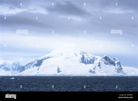 Icebergs on the Atlantic Ocean in Antarctica Stock Photo - Alamy