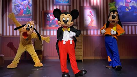 PHOTOS, VIDEO: Mickey, Pluto and Goofy Take the Stage for Special Character Meet and Greet at ...