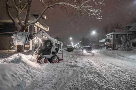 Buffalo Storm: More Snow Expected in Western New York - The New York Times