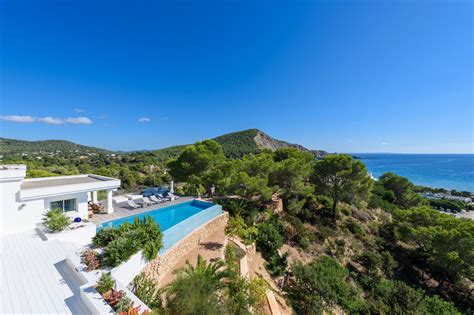 Luxury Villas Ibiza - Villa rentals Ibiza - Amarante LVA