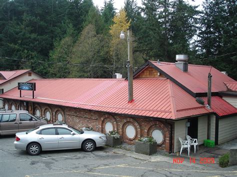 Jeeps Pubs Taverns and Bars: Black Swan Pub (Shawnigan Lake, British ...