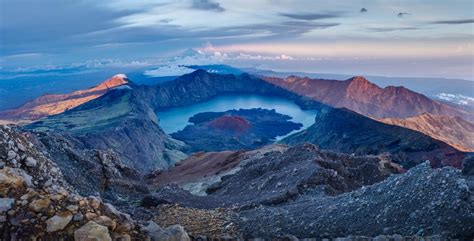 Hundreds of Hikers Rescued from Mt. Rinjani Volcano, Indonesia Trapped by Landslides Caused by ...