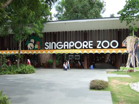 Singapore zoo | At the entrance of Singapore zoo. | pelican | Flickr