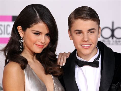 Selena Gomez Mocks Justin Bieber Romance With 'Red Flags' TikTok